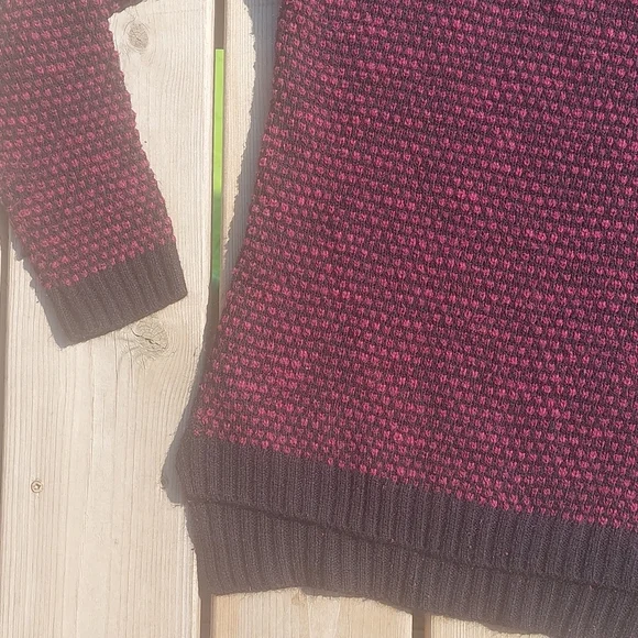 Sweater - Picture 3 of 9